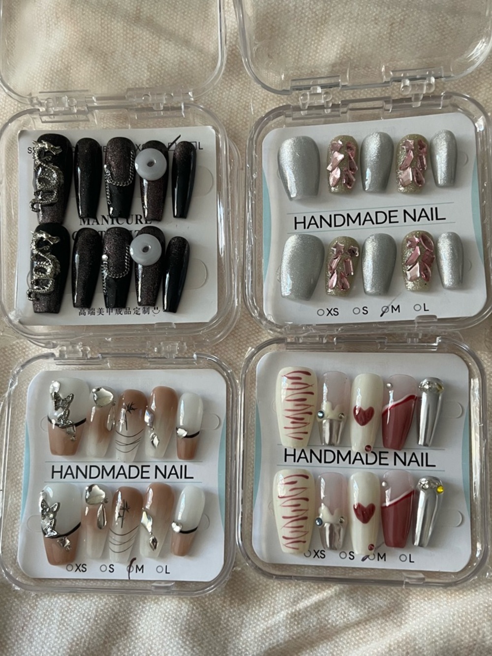 Set of 4 - size M Press-On Nails